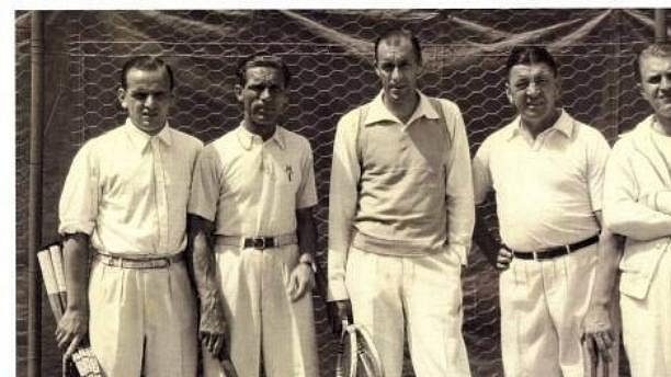 Tenisoví šampioni (zleva): Hans Nusslein, Karel Koželuh, Bill Tilden, a Roman Najuch.