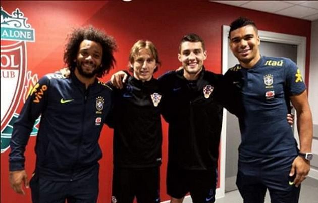 Hráči Realu Madrid před přátelským mezinárodním utkáním. Zleva Marcelo, Modrič, Kovačić a Casemiro.