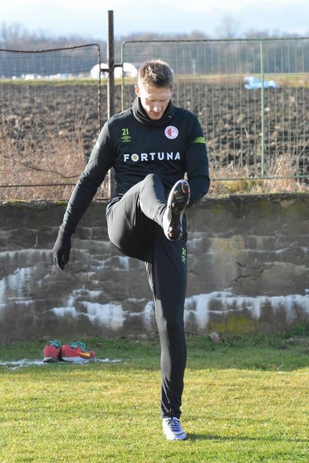 Útočník Slavie Milan Škoda během tréninku v Nymburce.