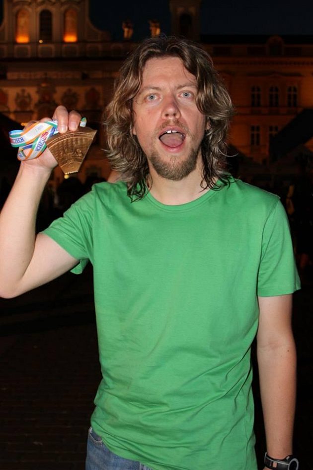 Martin má také placku, gratulace.