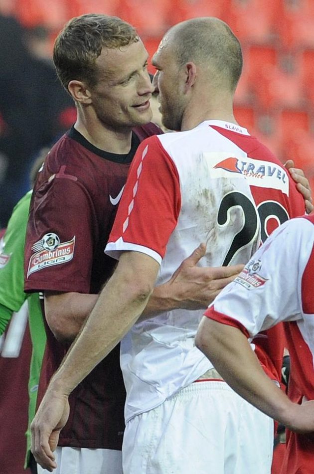 Bod nakonec brali oba... Staří známí Jiří Jarošík (vlevo) ze Sparty i Martin latka ze Slavie.