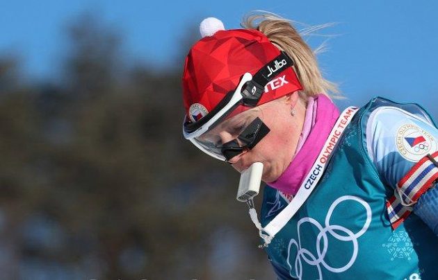 Eva Puskarčíková používá na tréninku speciální dýchátko.