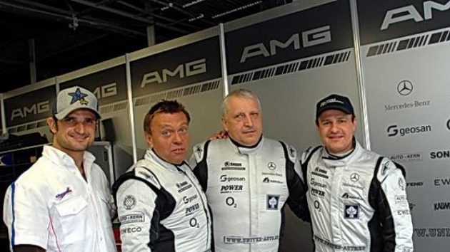 Vitantonio Liuzzi, Václav Nimč, Antonín Charouz a Tomáš Enge při závodu MČR divize 4 na okruhu v Mostě.