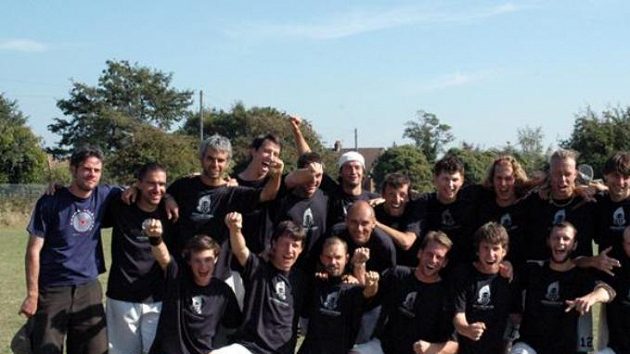 Touha hrát ultimate frisbee na úrovni nejlepších evropských týmů dala vzniknout dalšímu českému celku na WUCC, týmu Silence.