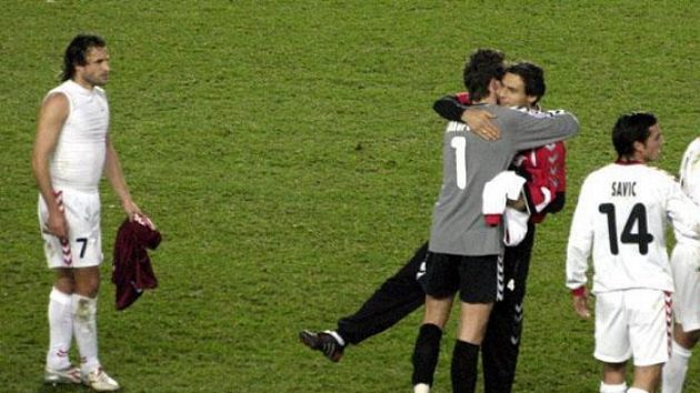 Radost fotbalistů Thunu po zápase na Spartě