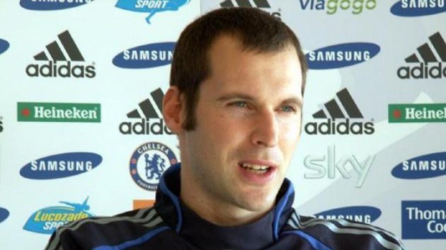 Petr Čech na tiskové konference v tréninkovém centru Chelsea