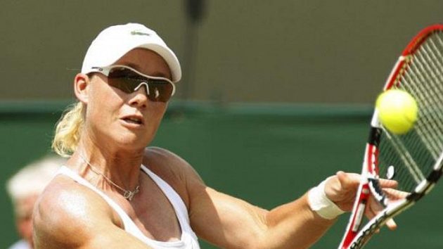 Australská tenistka Samanta Stosurová během utkání 3. kola Wimbledonu proti Srbce Aně Ivanovičové