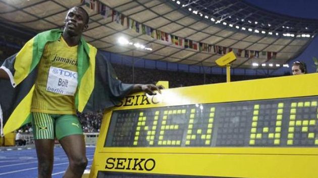 Jamajský sprinetr Usain Bolt zvítězil na MS v Berlíně na trati 200 m ve světovém rekordu.
