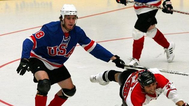 Čtvrtfinále MS v hokejbale Kanada - USA