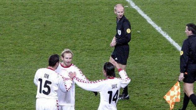 Radost fotbalistů Thunu po zápase na Spartě