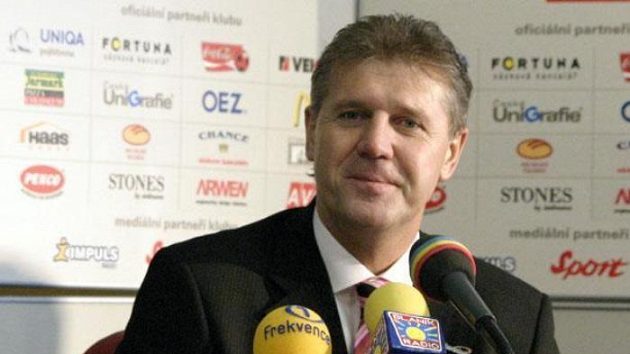 Jozef Chovanec na tiskové konferenci Sparty
