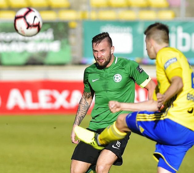 Zleva Antonín Fantiš z Příbrami a Lukáš Bartošák ze Zlína.