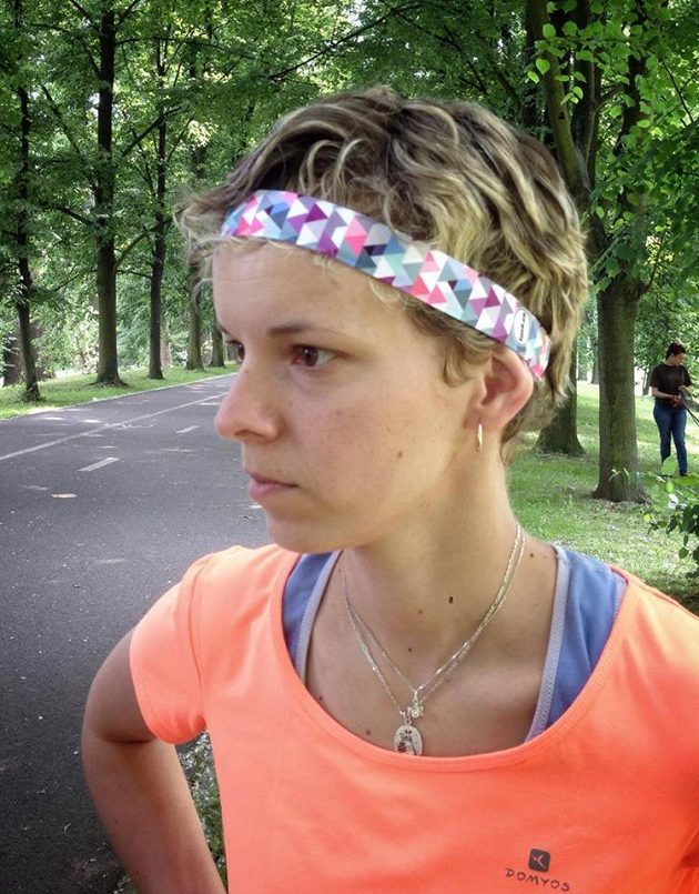 Barbora Reichová s čelenkou po tréninku.