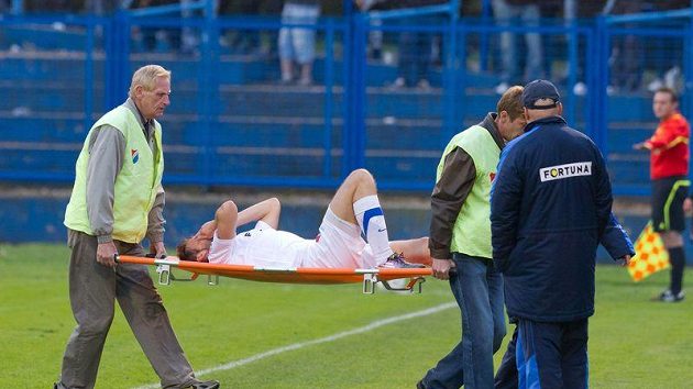 Marek Jankulovski nedohrál ani první zápas za Baník Ostrava, pro zranění musel střídat.