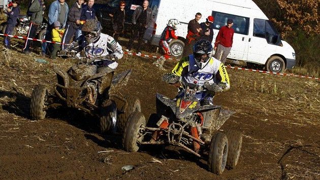 Poslední závod MČR v cross country čtyřkolek v Lažanech.