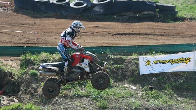 Jaroslav Bažant během MČR v quadcrossu v Poříčí nad Sázavou