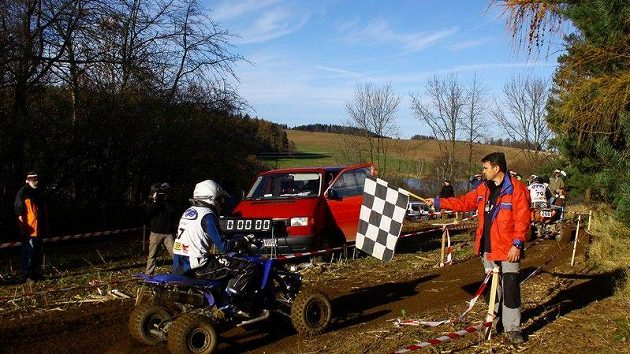 Poslední závod MČR v cross country čtyřkolek v Lažanech.