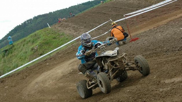 Závod MČR v quadcrossu v Jiníně.