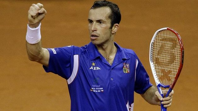 Nadšený tenista Radek Štěpánek ve finále Davis Cupu v souboji se Španělem Davidem Ferrerem
