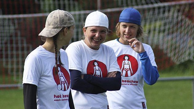 Alena Malá (uprostřed) už spřádá plány na příští sezónu. Možná nebude zakončena zlatem, ale rozhodně bude stát za to.