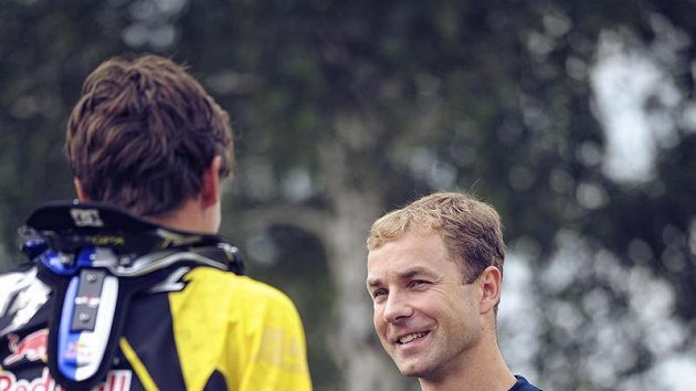 Freestylový motocyklista Petr Pilát (vlevo) a pilot Martin Šonka