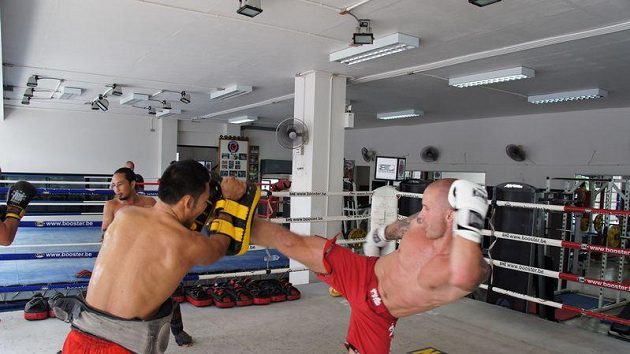 Michal Hamršmíd při tréninku v Thajsku.