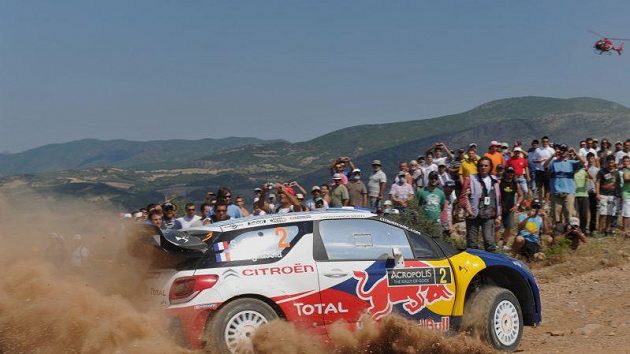 Sébastien Ogier se Citroënem na trati Rallye Akropolis.