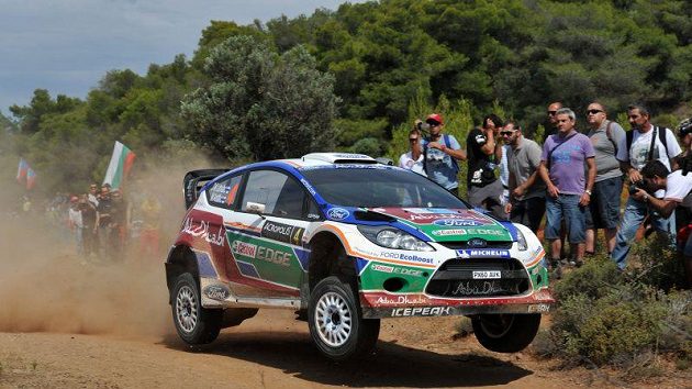 Jari-Matti Latvala s fordem během Rallye Akropolis.