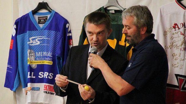 Losování základních skupin Memoriálu Aleše Hřebeského 2011