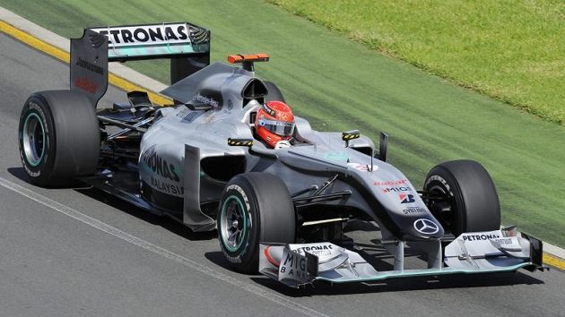 Novinka na vozech Mercedes GP se má projevit hlavně zvýšením přítlaku na přední část monopostu.