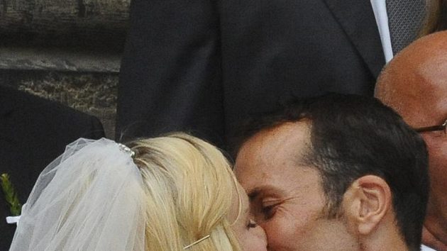 Tenista Radek Štěpánek vstoupil do svazku manželského s bývalou tenistkou Nicole Vaidišovou v katedrále sv. Víta.