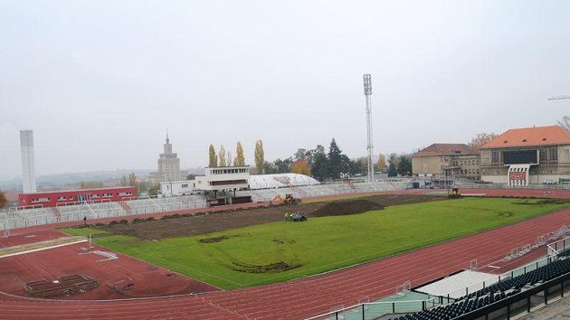 Na Julisce už řádí bagry a těžká technika.