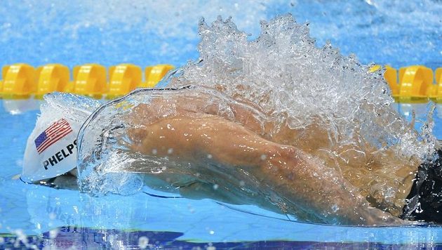 Fenomenální americký plavec Michael Phelps vylovil v pátek z Aquatics Centre už své celkově sedmnácté olympijské zlato