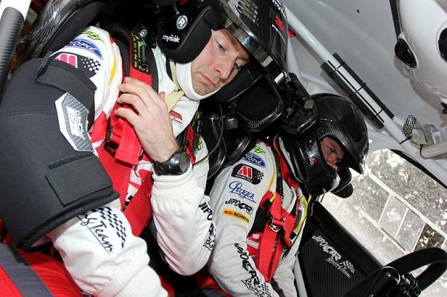 Martin Prokop a navigátor Michal Ernst (vlevo) před startem rychlostní zkoušky při Rallye Monte Carlo 2013.