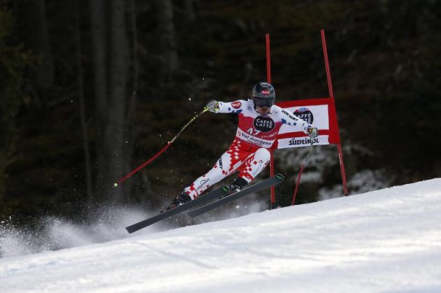 Ondřej Bank na trati sjezdu ve Val Gardeně.