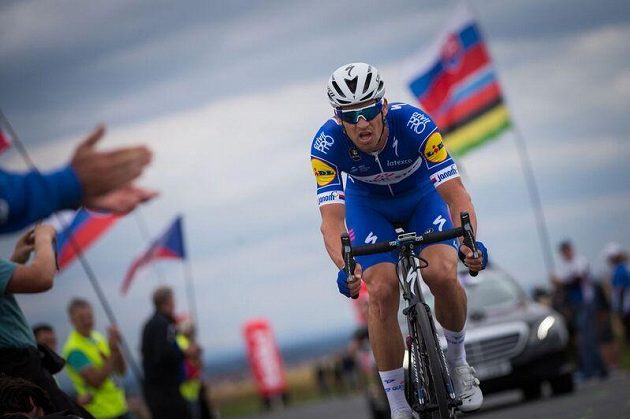Český cyklista Zdeněk Štybar trati společného cyklistického šampionátu v Plzni.