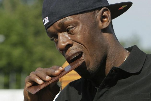 Slavný jamajský sprinter Usain Bolt na Čokoládové tretře mezi dětmi v Ostravě
