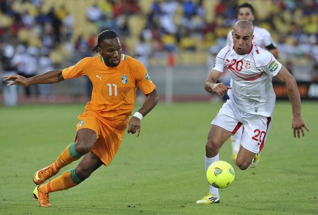 Útočník Pobřeží Slonoviny Didier Drogba (vlevo) se stal novou posilou Galatasaraye Istanbul.