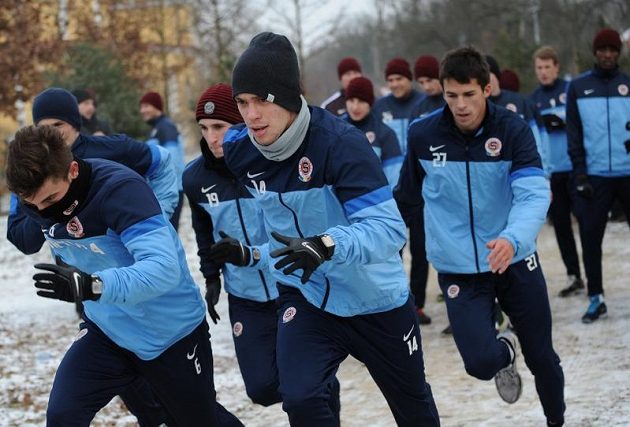 Lukáš Vácha (vlevo), Václav Kadlec (uprostřed) a Roman Polom během kondičního soustředění.