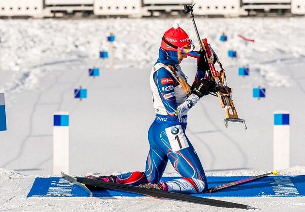 Gabriela Koukalová na střelnici.
