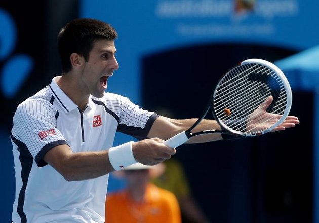 Novak Djokovič v utkání s Radkem Štěpánkem na Australian Open.