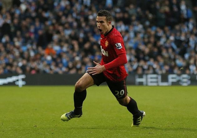 Robin Van Persie rozhoduje! Útočník Manchesteru United vstřelil gól v nastaveném čase.