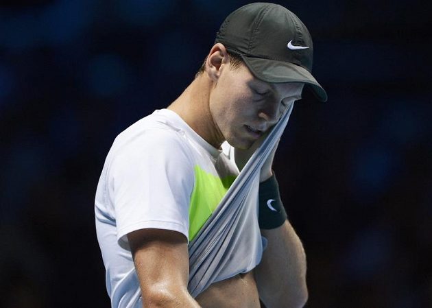 Zejména ve druhé sadě Francouz Jo-Wilfried Tsonga českou jedničku Tomáše Berdycha zle potrápil