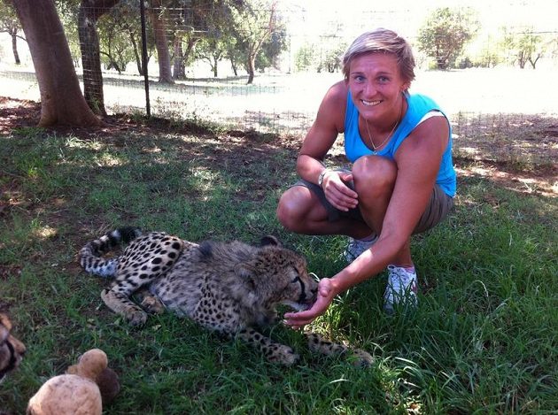 Nedaleko od Potchefstroomu je safari, kde si Barbora Špotáková mohla pohrát i s malými šelmami.