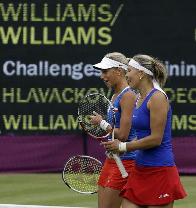 Ty Williamsky... Andrea Hlaváčková (vlevo) a Lucie Hradecká si na americké sestry nepřišly.