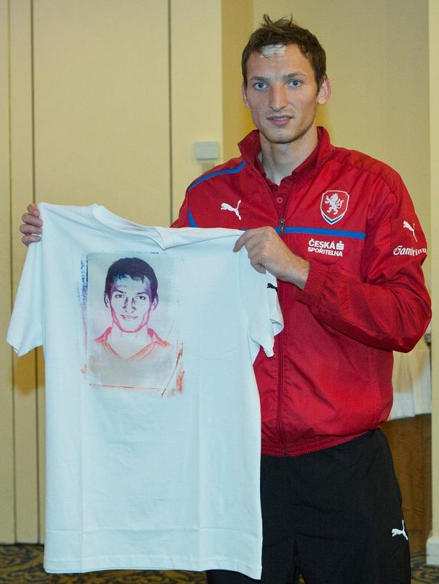 Útočník Libor Kozák.