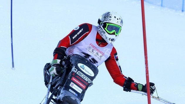 Nejlepší světoví handicapovaní lyžaři na monoski se ukáží o víkendu ve Špindlerově Mlýně