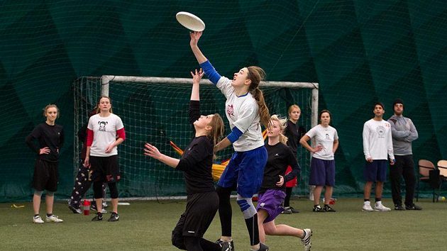 Prague Winter 2012 - 16 týmů v open kategorii a 8 v ženách, 6 evropských zemí, 220 hráčů.