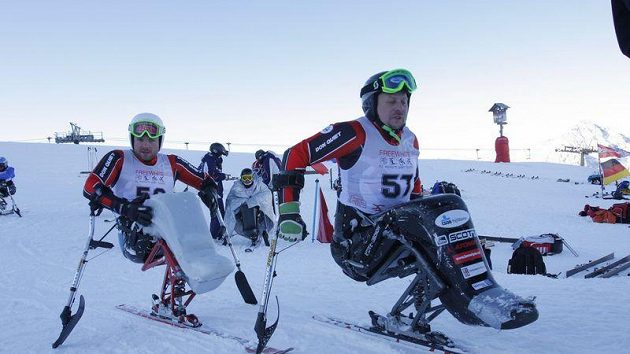 Nejlepší světoví handicapovaní lyžaři na monoski se ukáží o víkendu ve Špindlerově Mlýně