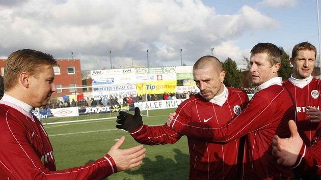 Zleva sparťané Horst Siegl, Tomáš Řepka, Michal Horňák a Milan Fukal během silvestrovského derby se Slavií.